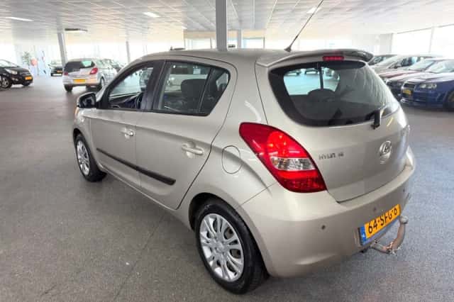 Hyundai i20 (2011) thumbnail 6