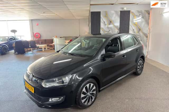 Volkswagen Polo (2014) thumbnail 1