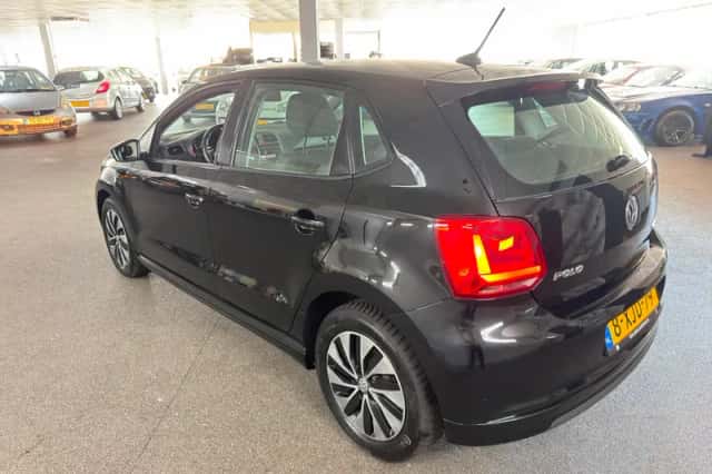 Volkswagen Polo (2014) thumbnail 6