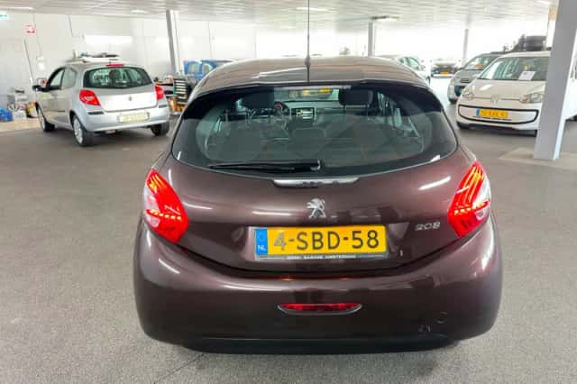 Peugeot 208 (2013) thumbnail 5