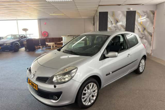 Renault Clio (2008) thumbnail 1