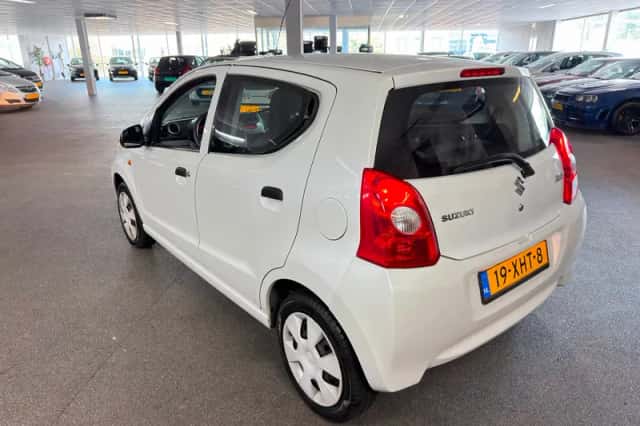 Suzuki Alto (2012) thumbnail 6