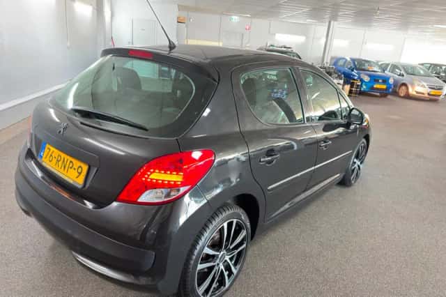 Peugeot 207 (2011) thumbnail 5