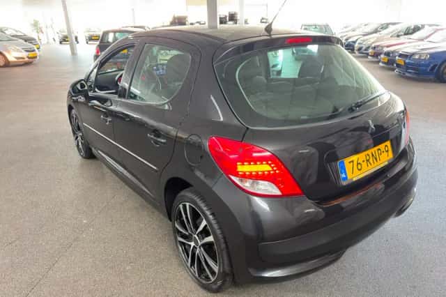 Peugeot 207 (2011) thumbnail 6