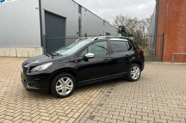 Peugeot 2008 (2018) thumbnail 3