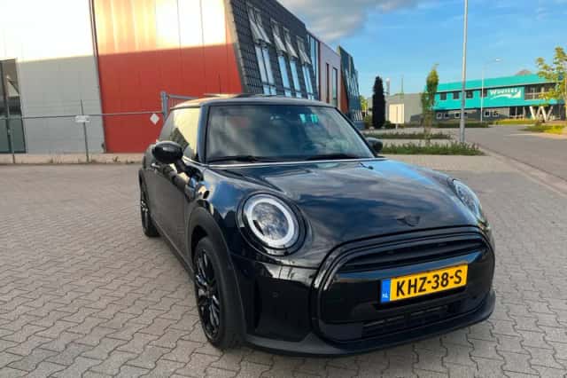 MINI Cooper (2022) thumbnail 4