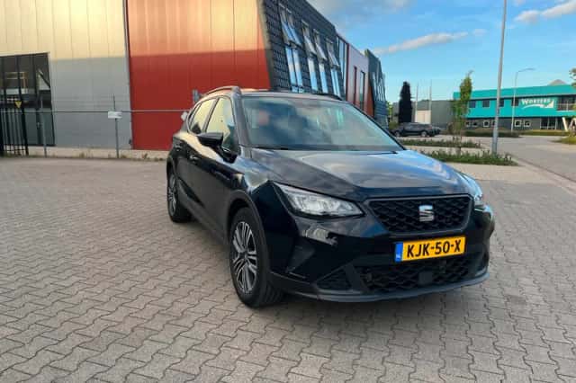 SEAT Arona (2024) thumbnail 4