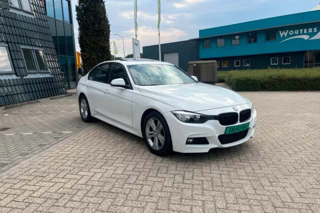 BMW 3-Serie (2016) thumbnail 4