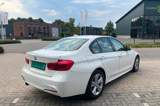 BMW 3-Serie (2016) thumbnail 5
