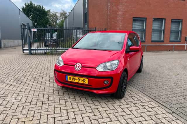 Volkswagen Up! (2012) thumbnail 2