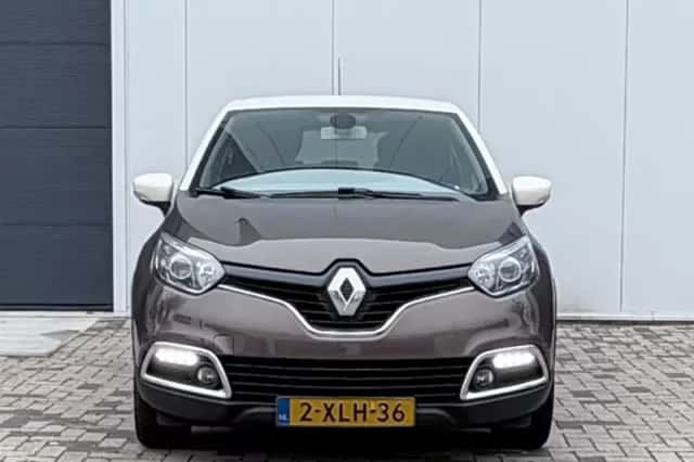 Renault Captur (2014) thumbnail 2