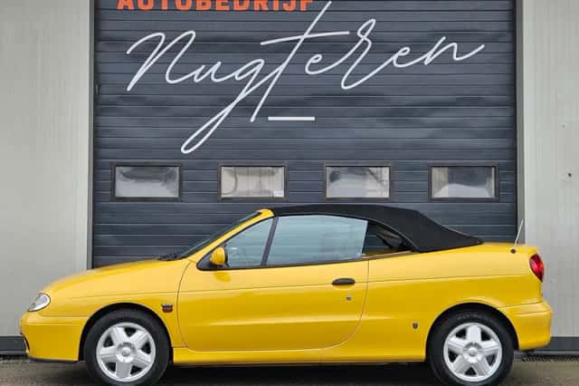 Renault Mégane (2001) thumbnail 3
