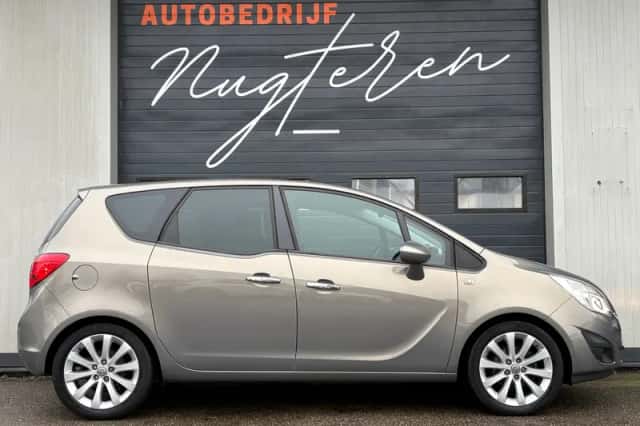 Opel Meriva (2010) thumbnail 4