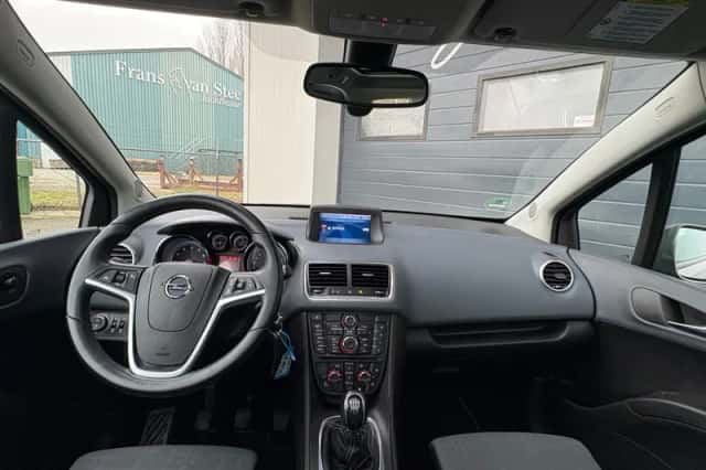 Opel Meriva (2010) thumbnail 6