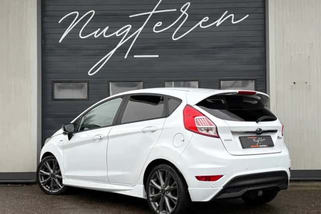 Ford Fiesta (2017) thumbnail 5
