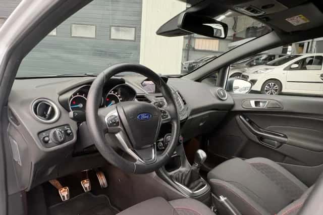 Ford Fiesta (2017) thumbnail 6