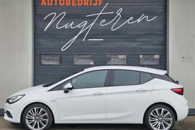 Opel Astra (2021) thumbnail 3