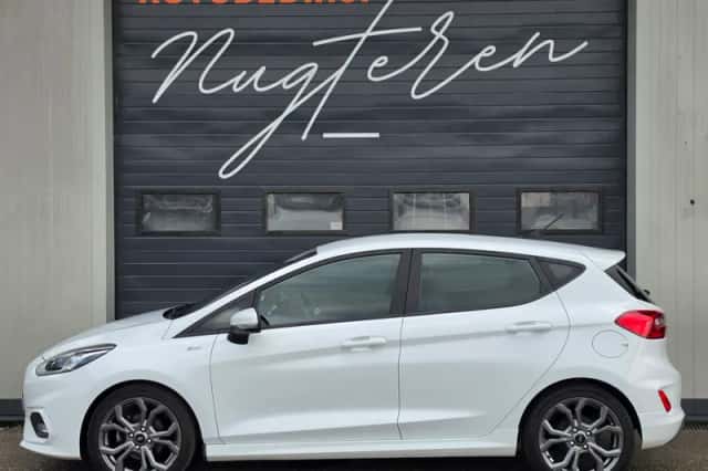Ford Fiesta (2021) thumbnail 3