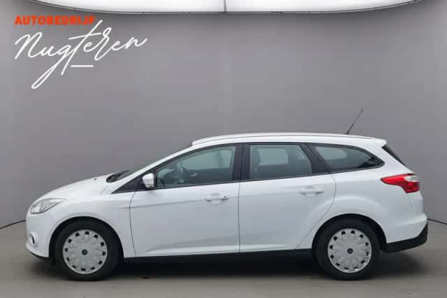 Ford Focus (2013) thumbnail 3