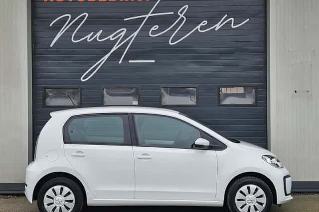 Volkswagen Up! (2021) thumbnail 4