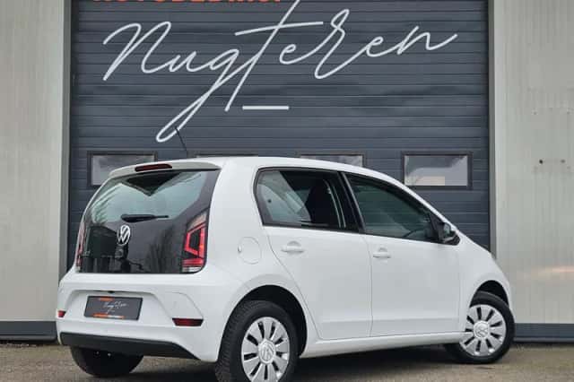 Volkswagen Up! (2021) thumbnail 5