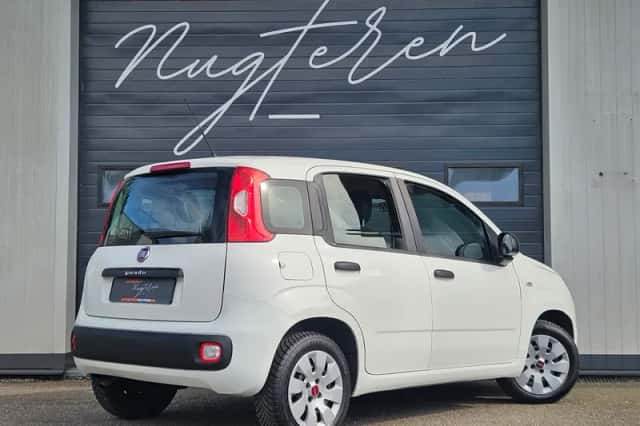 Fiat Panda (2015) thumbnail 5