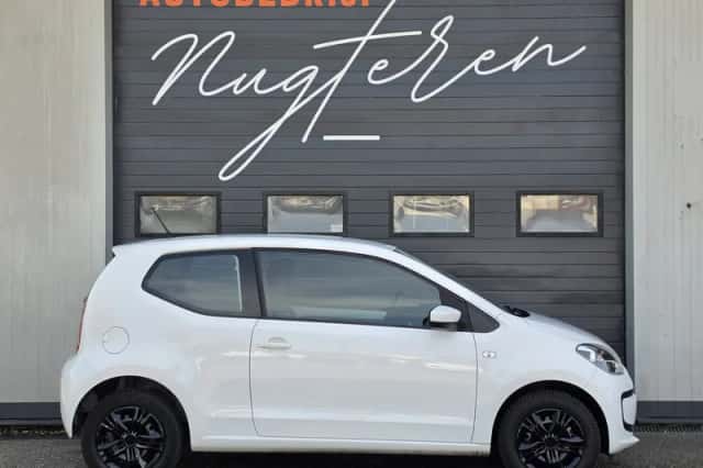 Volkswagen Up! (2014) thumbnail 4