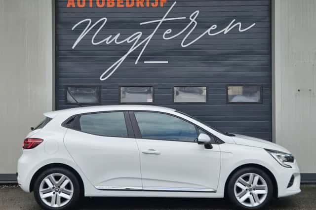 Renault Clio (2021) thumbnail 3