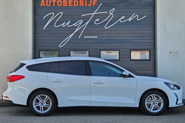 Ford Focus (2021) thumbnail 4