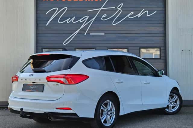 Ford Focus (2021) thumbnail 5