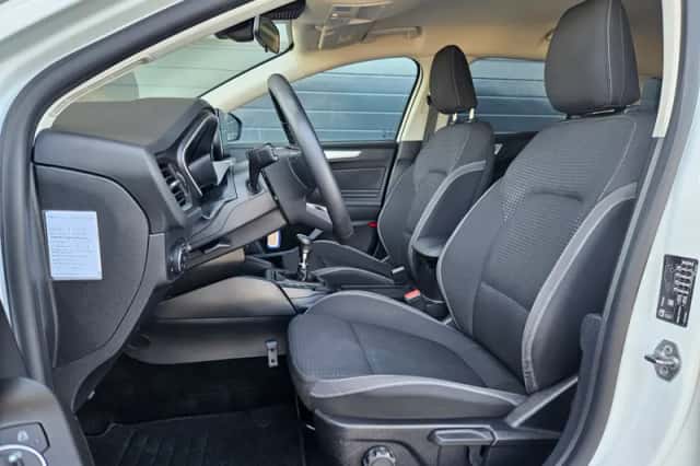 Ford Focus (2021) thumbnail 6