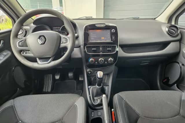 Renault Clio (2017) thumbnail 6