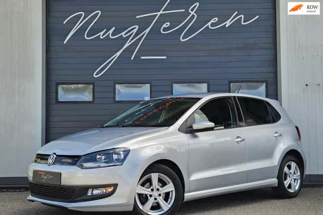 Volkswagen Polo (2015) thumbnail 2