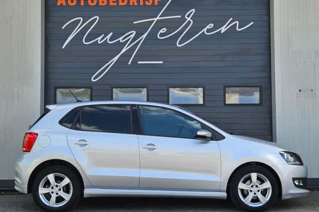 Volkswagen Polo (2015) thumbnail 4