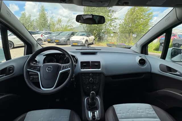 Opel Meriva (2011) thumbnail 6