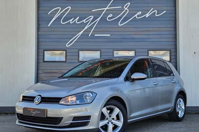 Volkswagen Golf (2012) thumbnail 2
