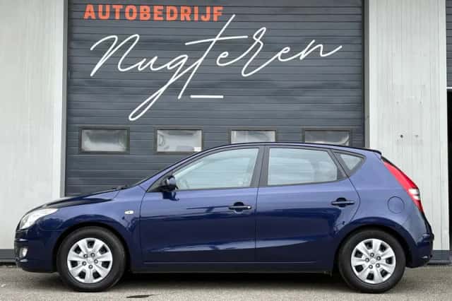 Hyundai i30 (2008) thumbnail 3