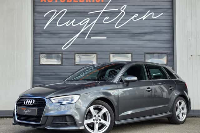 Audi A3 (2017) thumbnail 2