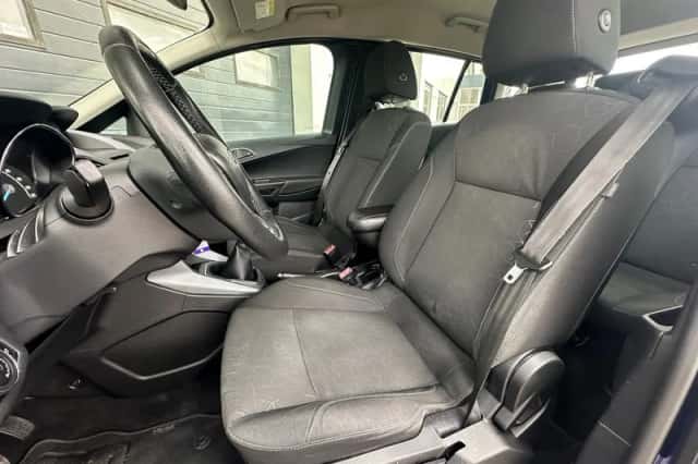 Ford B-Max (2015) thumbnail 6
