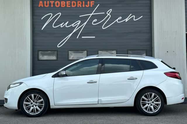 Renault Mégane (2013) thumbnail 3