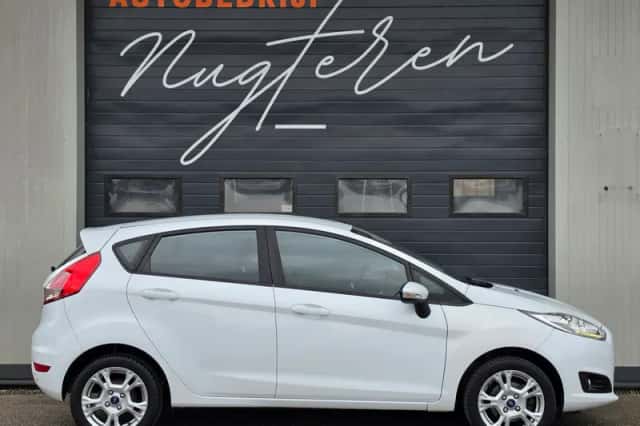 Ford Fiesta (2017) thumbnail 4