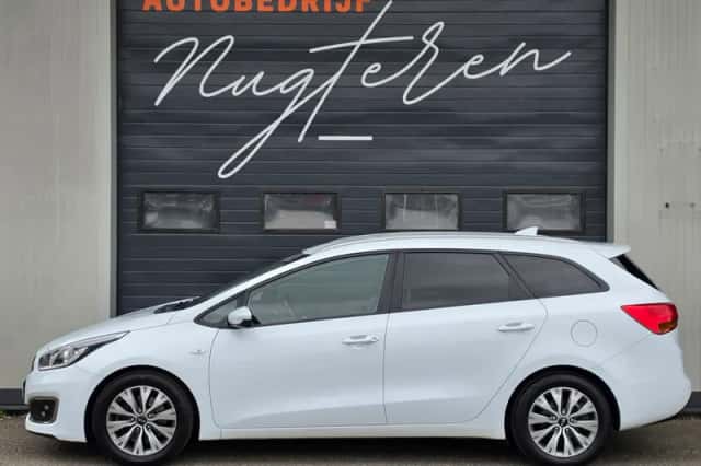 Kia Cee'd (2018) thumbnail 3
