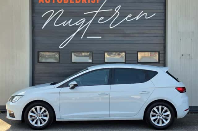 SEAT Leon (2018) thumbnail 3