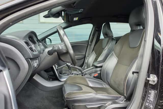 Volvo V40 (2015) thumbnail 6
