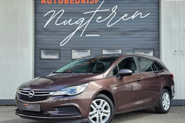 Opel Astra Sports Tourer (2017) thumbnail 1