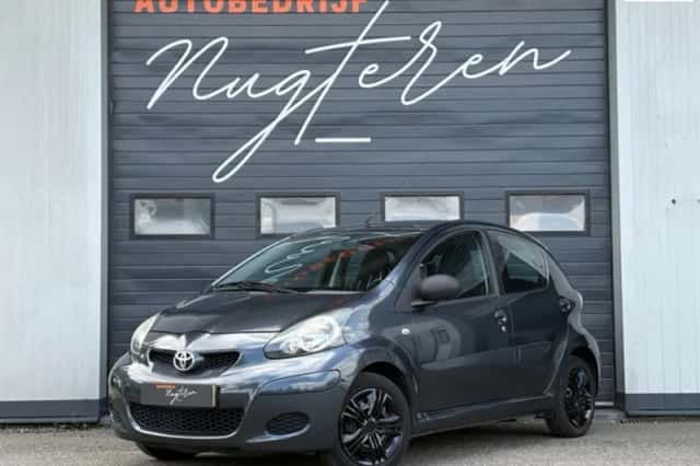 Toyota Aygo (2009) thumbnail 1
