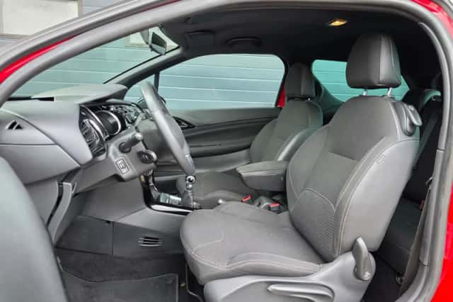 Citroën DS3 (2013) thumbnail 6