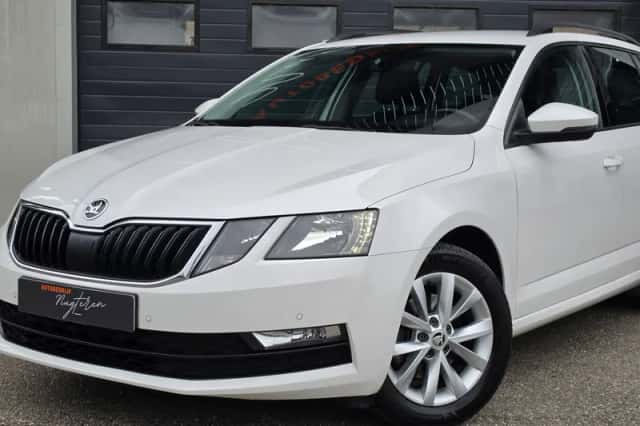 Škoda Octavia (2019) thumbnail 6
