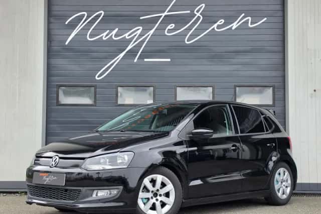 Volkswagen Polo (2011) thumbnail 2