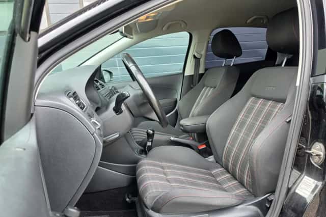 Volkswagen Polo (2011) thumbnail 6